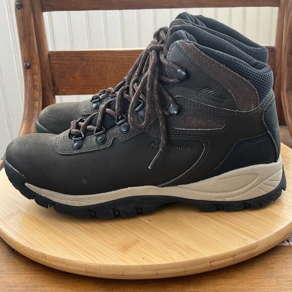 Columbia Waterproof Hiking Boot Women's Size EU 39 Wide, US 8 Wide, EUC - Picture 2 of 10